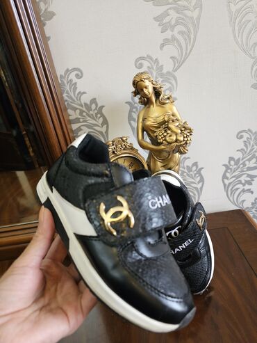 Детская обувь: Продаю обувь для девочки. Обувь новая или в идеальном состоянии ( 1-2 — 11