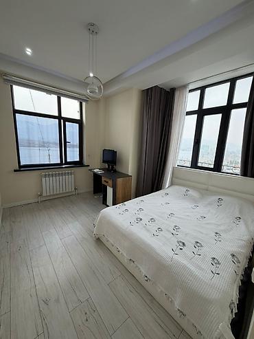 60: 2 комнаты, 60 м², 12 мкр 10 этаж, Евроремонт — 7