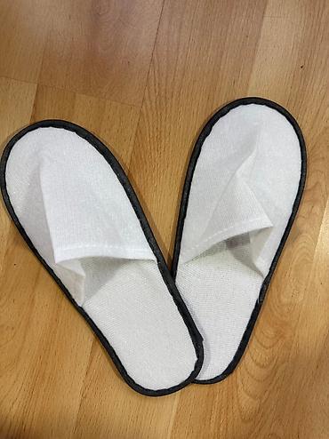 Домашние тапочки: ОДНОРАЗОВЫЕ ТАПОЧКИ. Пара одноразовых тапочек белого цвета с закрытым — 6