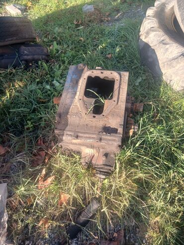 Motor üçün digər detallar: Məhsul: Dəmir tökmə mühərrik bloku və əlavə mühərrik hissələri — 11