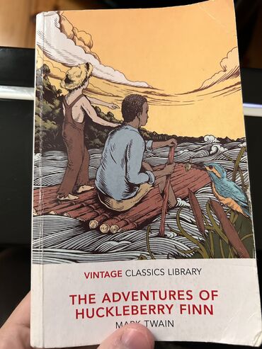 Kitablar, jurnallar, CD, DVD: The Adventures Of Huckleberry Finn (by Mark Twain)