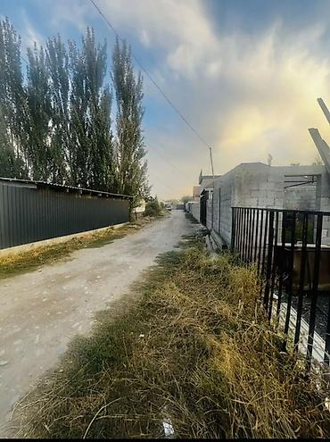 Үйлөрдү сатуу: 5 бөлмө, 120 м², 4 соток, Бишкек, Менчик ээси — 10