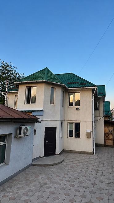 Продажа коттеджей и домов: Двухэтажный дом + пол дома. Участок 3,3 сотых Дом 160 м кв Пол дома — 1