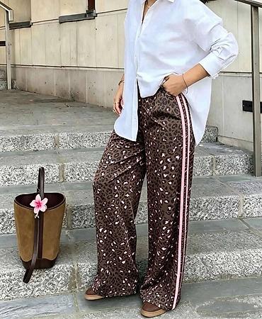 tigraste baletanke: 🔥Ženske široke pantalone sa animal printom i bočnim prugama
✅2400 din — 1