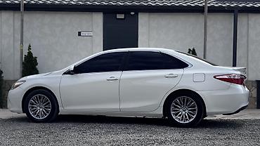 ручка переключения передач: Toyota Camry: 2016 г., 2.5 л, Автомат, Гибрид, Седан — 4