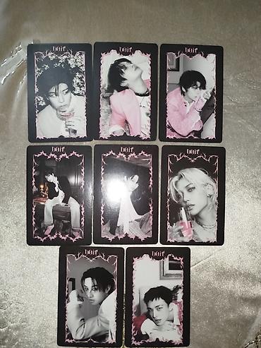 24 luk desna: Məhsul: K-pop fotokart seti – “Dart” konsepti Tərkib: - Ümumi 8 ədəd — 1