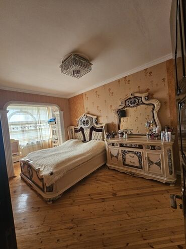 Otaqların uzunmüddətli kirayəsi: ŞEXSI MENZILLDIR .Şeherin Esas Merkez yerlerinden biri Olan 9 zu -da lalafo.az — 5 Otaqların uzunmüddətli kirayəsi: ŞEXSI MENZILLDIR .Şeherin Esas Merkez yerlerinden biri Olan 9 zu — 5