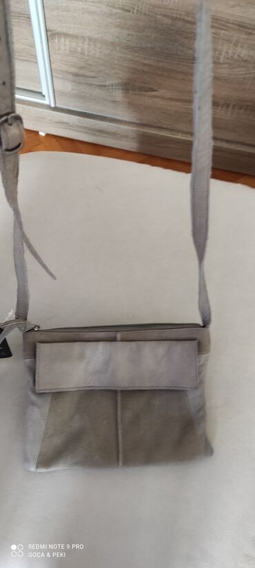 Lične stvari: PIECES nova torbica od prirodne kože. 2. odvojene pregrade, dugačak