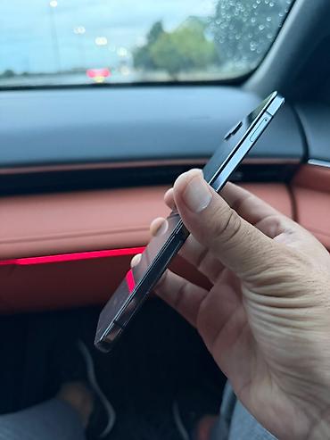 printir: Samsung Galaxy Z Flip 5, rəng - Qara, Simsiz şarj — 1