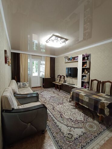 2 комнатную квартиру в бишкеке: 3 комнаты, 58 м², 104 серия, 2 этаж, Евроремонт