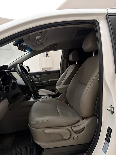 Kia: Kia Carnival: 2015 г., 2.2 л, Автомат, Дизель, Минивэн — 10