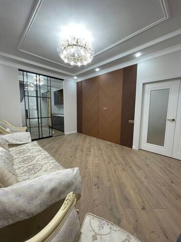 продаю дом район кудайберген: 3 бөлмө, 80 кв. м, Элитка, 10 кабат, Дизайнердик ремонт