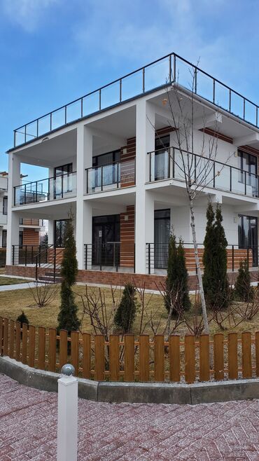 Продажа домов: Коттедж, 300 м², 6 комнат, Собственник, Дизайнерский ремонт