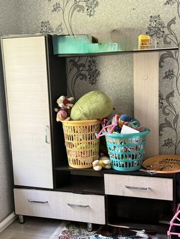 Шкафы для одежды: Шкаф для одежды, Прямой, ЛДСП