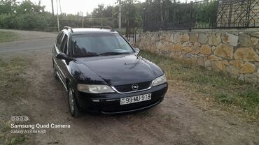 06 maşin: Opel Vectra: 1.6 l | 1999 il | 188820 km Universal