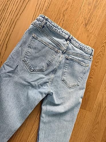 levis cena: ZARA ženske farmerke, uze. 38vel — 2