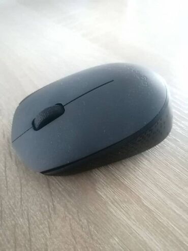 mous: Logitech mouse. Az işlənmiş. Çox yaxşı vəziyyətdədir. Bluetooth