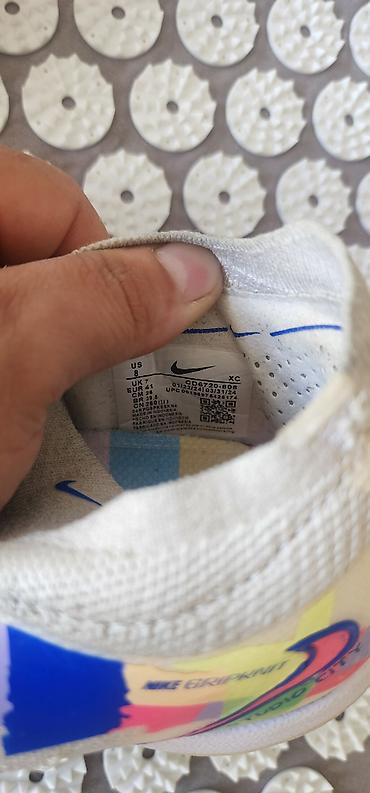 Бутсы: Футзалки Сороконожки 1 модель - Nike Phantom Размер EUR 41, US 8 — 4