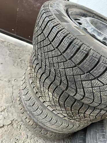 r17 22555: Комплект зимних шин на штампованных дисках Mercedes. Характеристики — 2