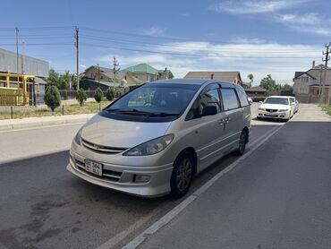 toyota минивэн: Минивэн Toyota Estima серебристого цвета