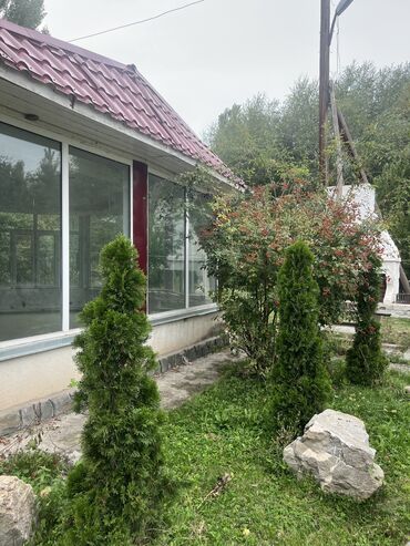 гостевой дом за городом бишкек: 300 м², 8 комнат, Без мебели