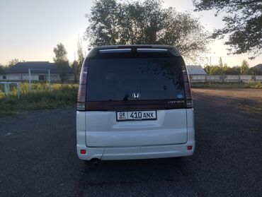 машина продается: Honda Stepwgn: 2004 г., 2 л, Автомат, Бензин, Минивэн