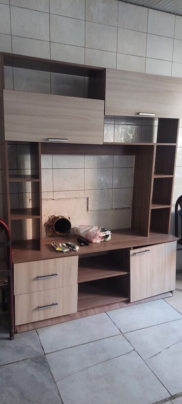 кухонные шкафы на заказ: Продам горку lalafo.kg да кухонные шкафы на заказ: Продам горку