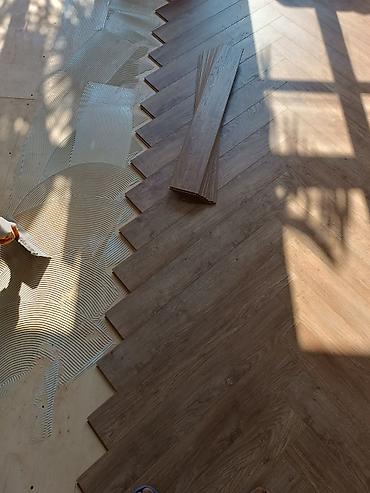 linoleum döşəmə: Laminat ustasiyam 12 ilden artiq tecrubemiz var. islerinizin tez ve — 4