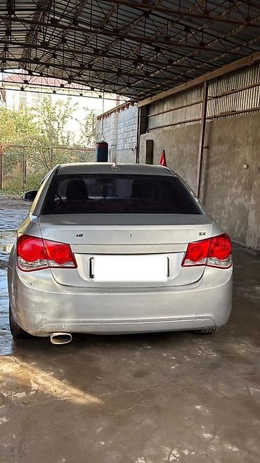 Oldsmobile: Chevrolet Cruze: 2010 г., 1.8 л, Автомат, Бензин, Седан — 3