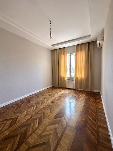 binə qəs: Bakı, Bakıxanov qəs., 4 otaqlı, Köhnə tikili, 90 kv. m — 1