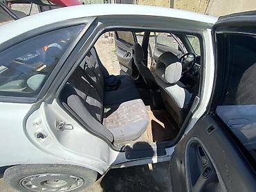 mazda cx: Mazda Cronos: 1992 г., 2 л, Механика, Бензин, Лифтбек — 10