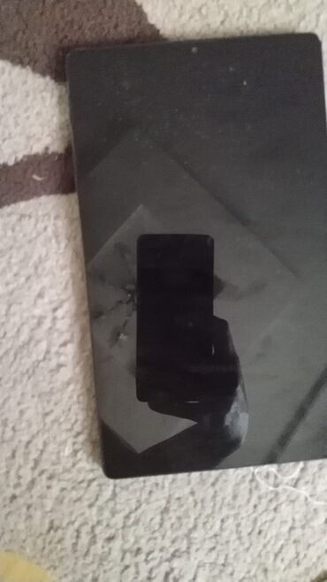 Kompüter ehtiyyat hissələri: Samsung planşet - Brend/model: Samsung Galaxy Tab (arxa qapaqda