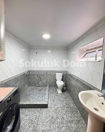 Продажа коттеджей и домов: 🏠Продается дом в с. Сокулук 🟡Комнаты: 8 🟡Участок: 8 соток 🟡Отопление — 11