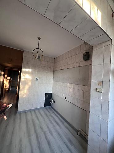 барачные квартиры на продажу: 3 комнаты, 78 м², Восток-5 мкр 106 серия улучшенная, 2 этаж, Косметический ремонт — 3