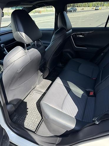 раф газ: Toyota RAV4: 2022 г., 2.5 л, Гибрид, Кроссовер — 9