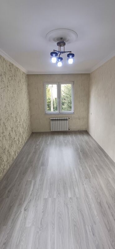 Köhnə tikili: Mənzilin təsviri - Plan: geniş zal, ayrıca yataq otağı, dəhliz və — 6