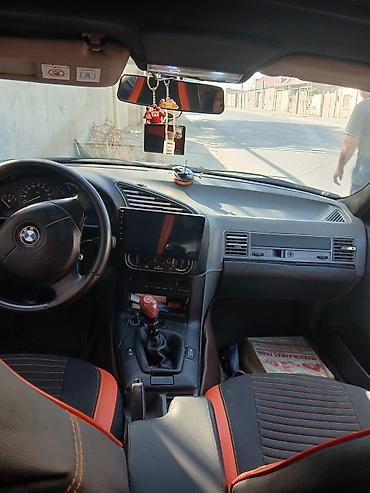 BMW: BMW 3 series: 1.8 l | 1992 il Sedan — 8