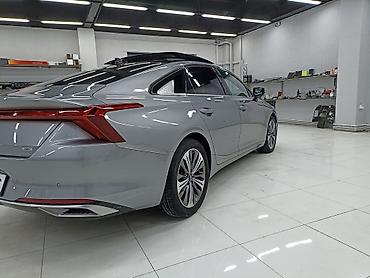 byd e6: Kia K8: 2022 г., 1.6 л, Автомат, Гибрид, Седан — 3