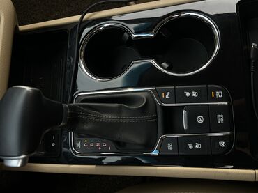 Kia: Kia Carnival: 2019 г., 2.2 л, Автомат, Дизель, Минивэн — 12