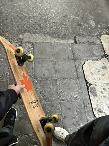 Skeytbordlar: Skateboard – Canadian Maple taxtası - Gövdə: “Canadian Maple” yazılı — 3