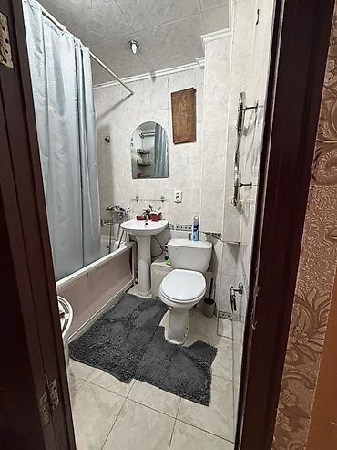 Продажа квартир: 3 комнаты, 60 м², 8 мкр 104 серия, 3 этаж — 3