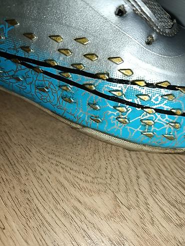 муж красовки: Футбольные бутсы/сороконожки Adidas Predator (взрослые) РАЗМЕР 40 - — 9
