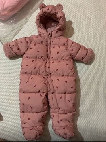 сколько стоит домик для кукол: Розовый пуховый комбинезон Baby Go с узором в виде сердечек