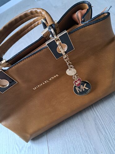 iv sen loran torba: Elegantna torbica, Michael Kors