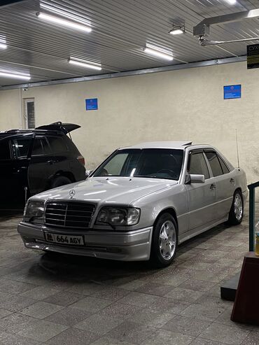 флагшток w124: Mercedes-Benz W124: 1994 г., 2.8 л, Механика, Бензин, Седан