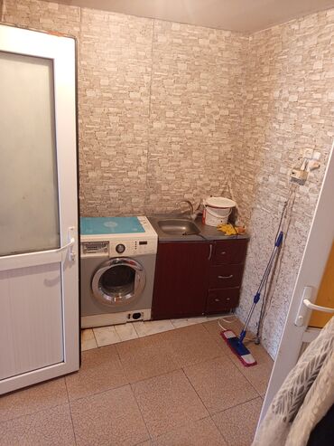 Həyət evləri və villaların satışı: 3 otaqlı, 85 kv. m, Orta təmir — 4