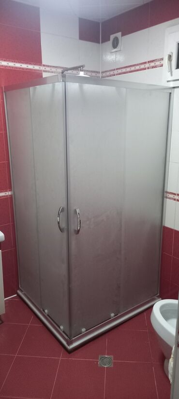 Duş kabinaları, arakəsmələr: Yeni Arakəsmə, Künc üçün, Pulsuz çatdırılma — 7
