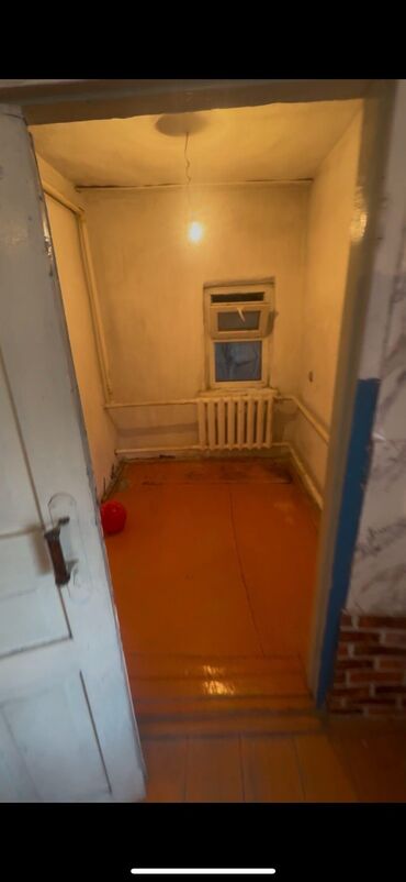 снять на длительный срок частный дом: 80 м², 5 комнат, Подвал, погреб, Забор, огорожен