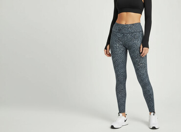 spodnie hello kitty dresowe: Leggings Sports for women, size L
