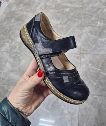 Espadrile: Espadrile — 8